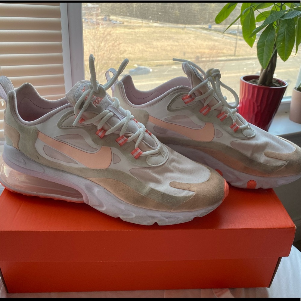 Wmns Air Max 270 React 'Crimson Tint Size 8